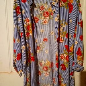 Flower blouse with collar